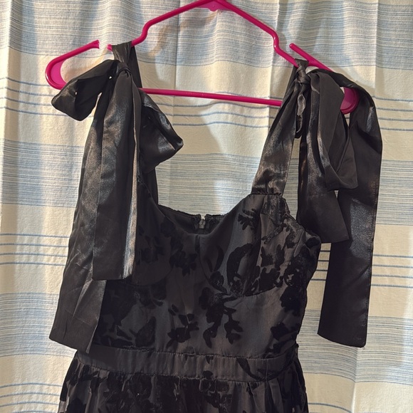 Sweet Essence Black Floral Burnout Velvet Tie-Strap Midi Dress Size Small - Picture 6 of 9